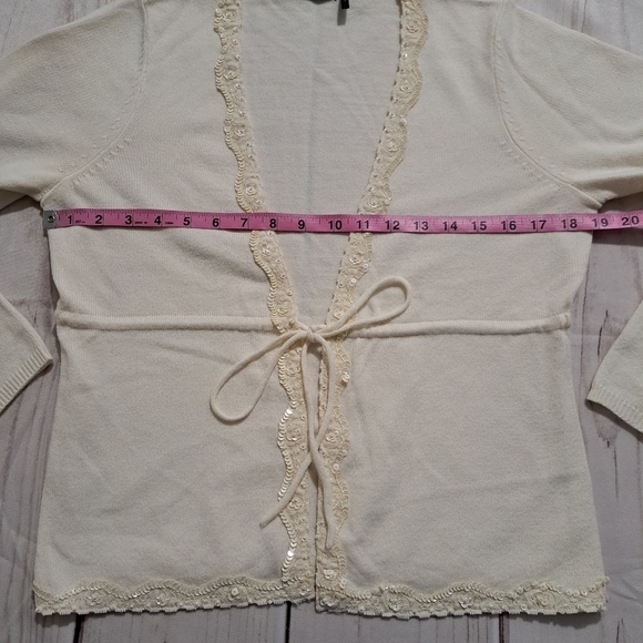 3 FOR 12 SALE Daisy Fuentes Cardigan Size Medium - Picture 2 of 14